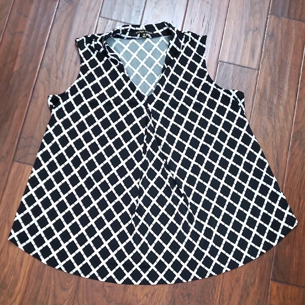 Always Indigo Sleeveless Black & White Patterned Top size 2X